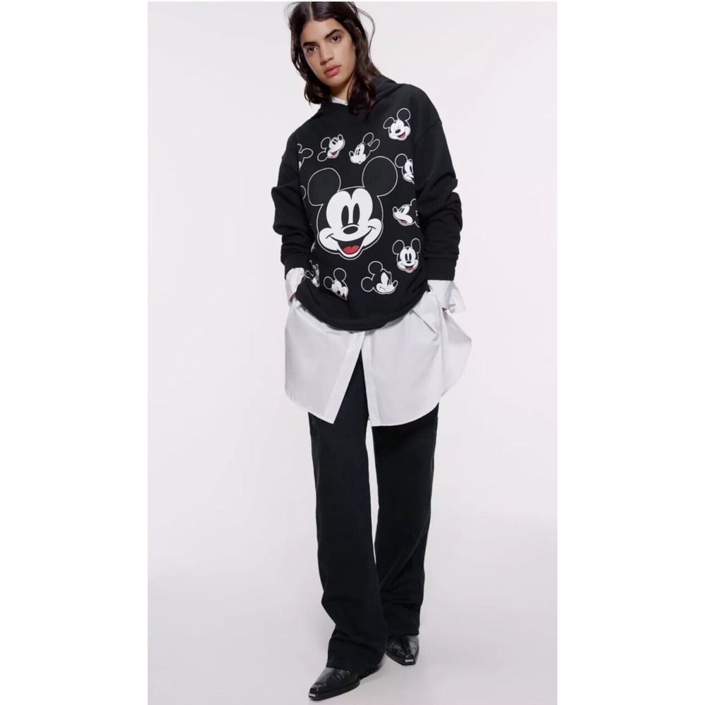 100% Authentic ZARA Disney Mickey Mouse Sweatshirt Size Medium